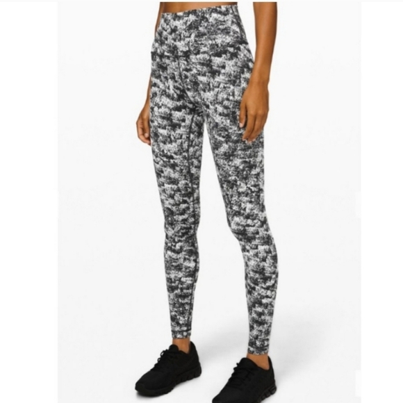 lululemon athletica Pants - Lululemon Wunder Under HR tight 28"J